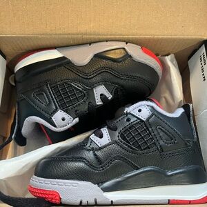 Toddler Jordan 4 Retro size 5C. Black/red/cement gray. Perfect condition